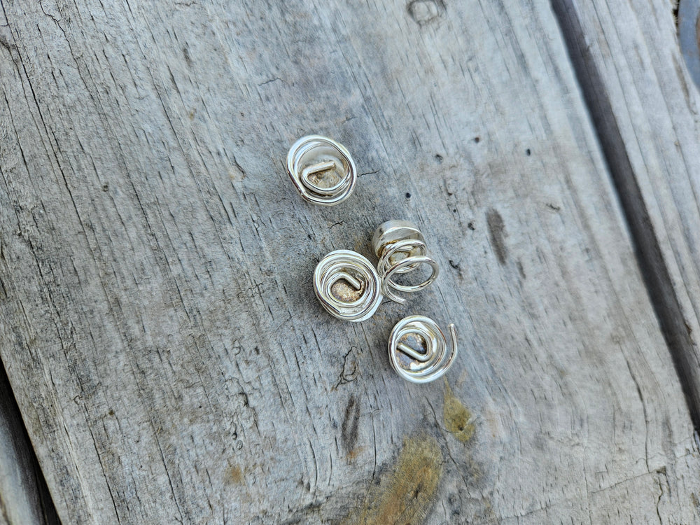 White Buffalo Hair Button Set #270